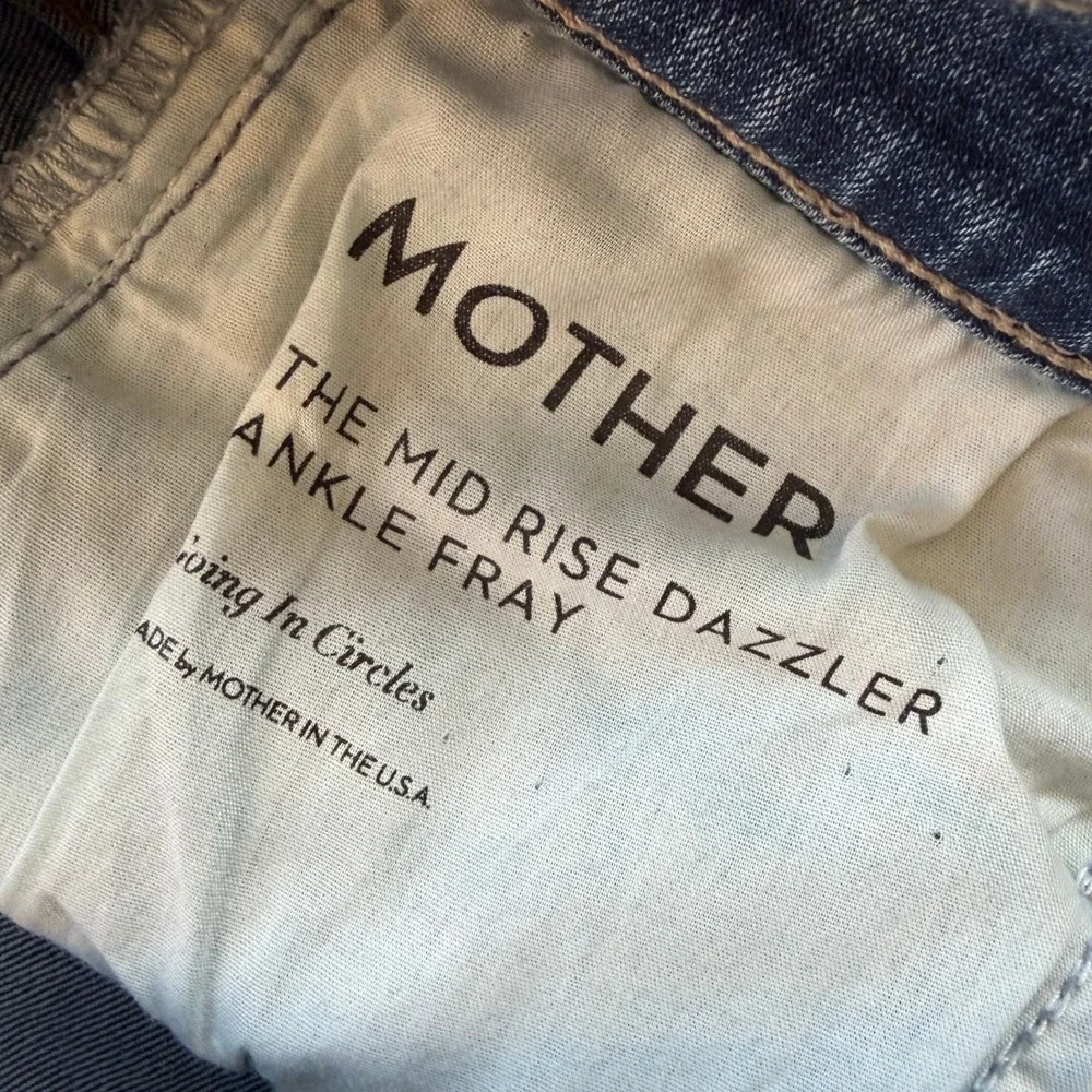 MOTHER Dazzler Mid Rise Ankle Fray Jeans Living In Circles Blue Distressed 28